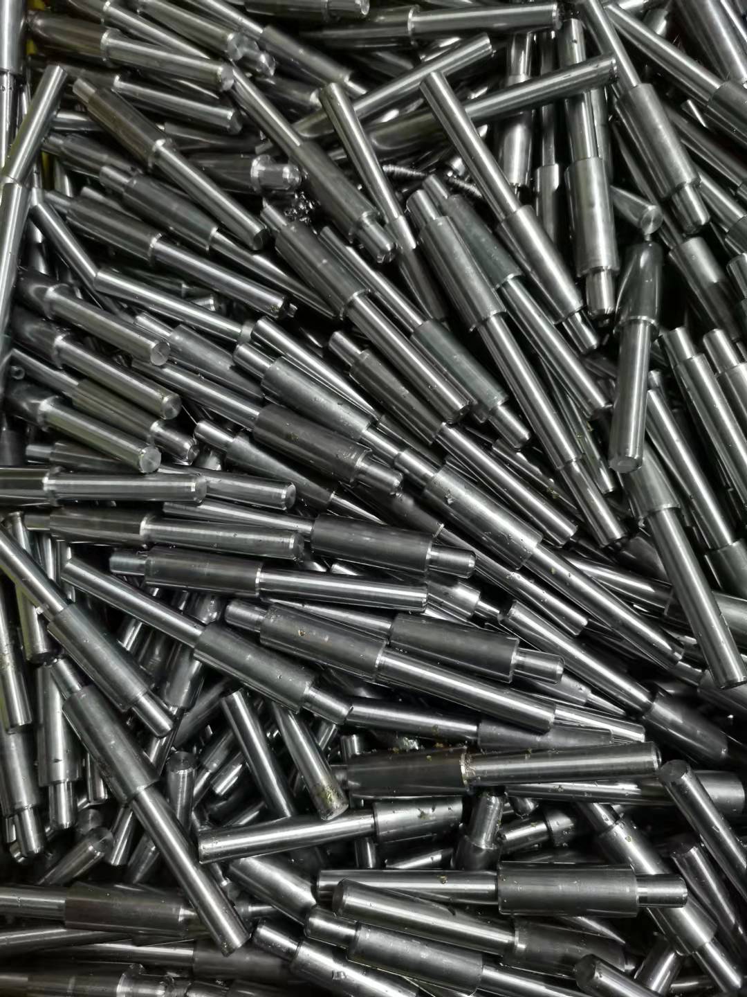 1215#旋轉(zhuǎn)軸桿